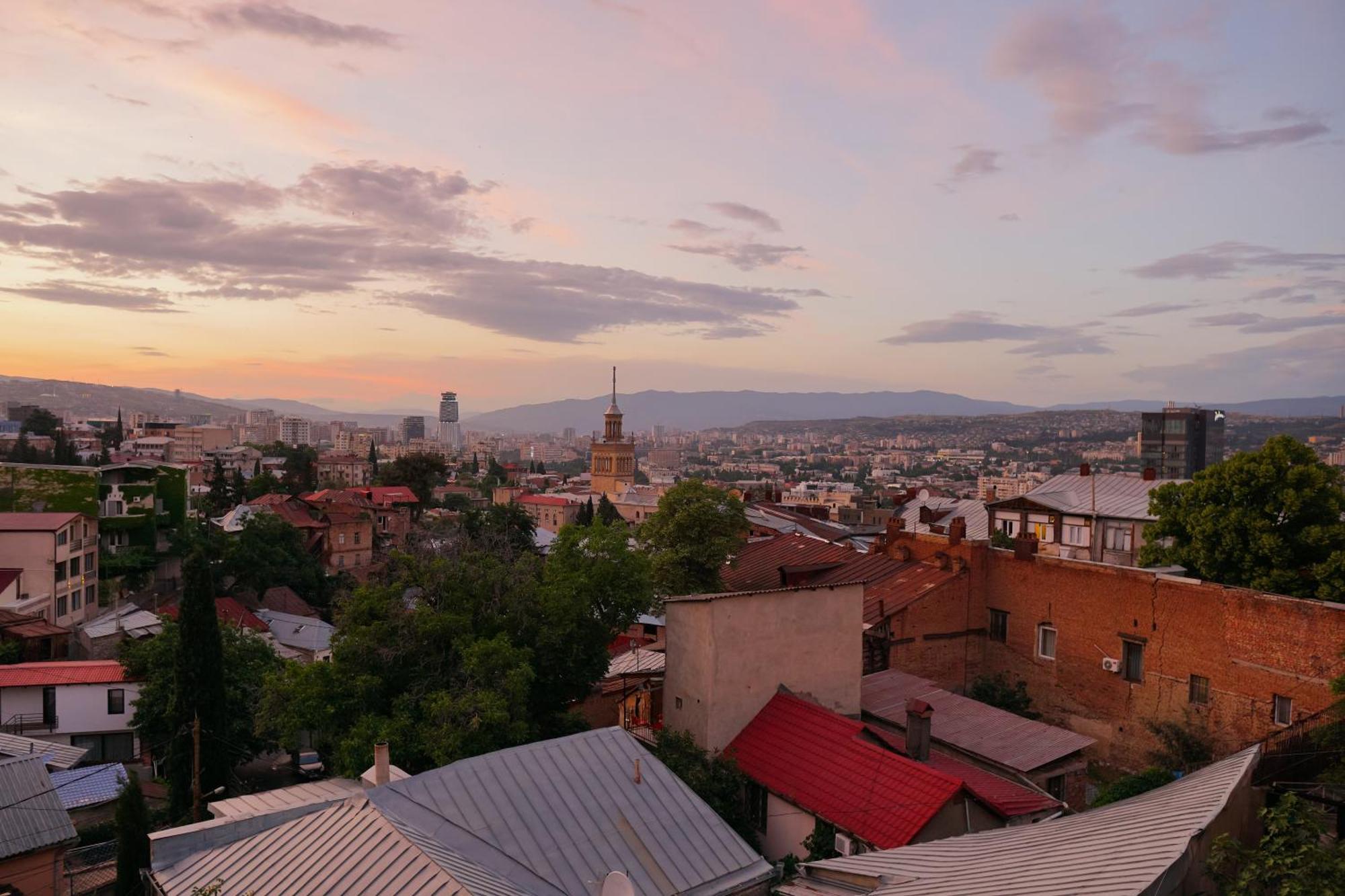 Honeymoon Apartments In Old Tbilisi Exteriör bild